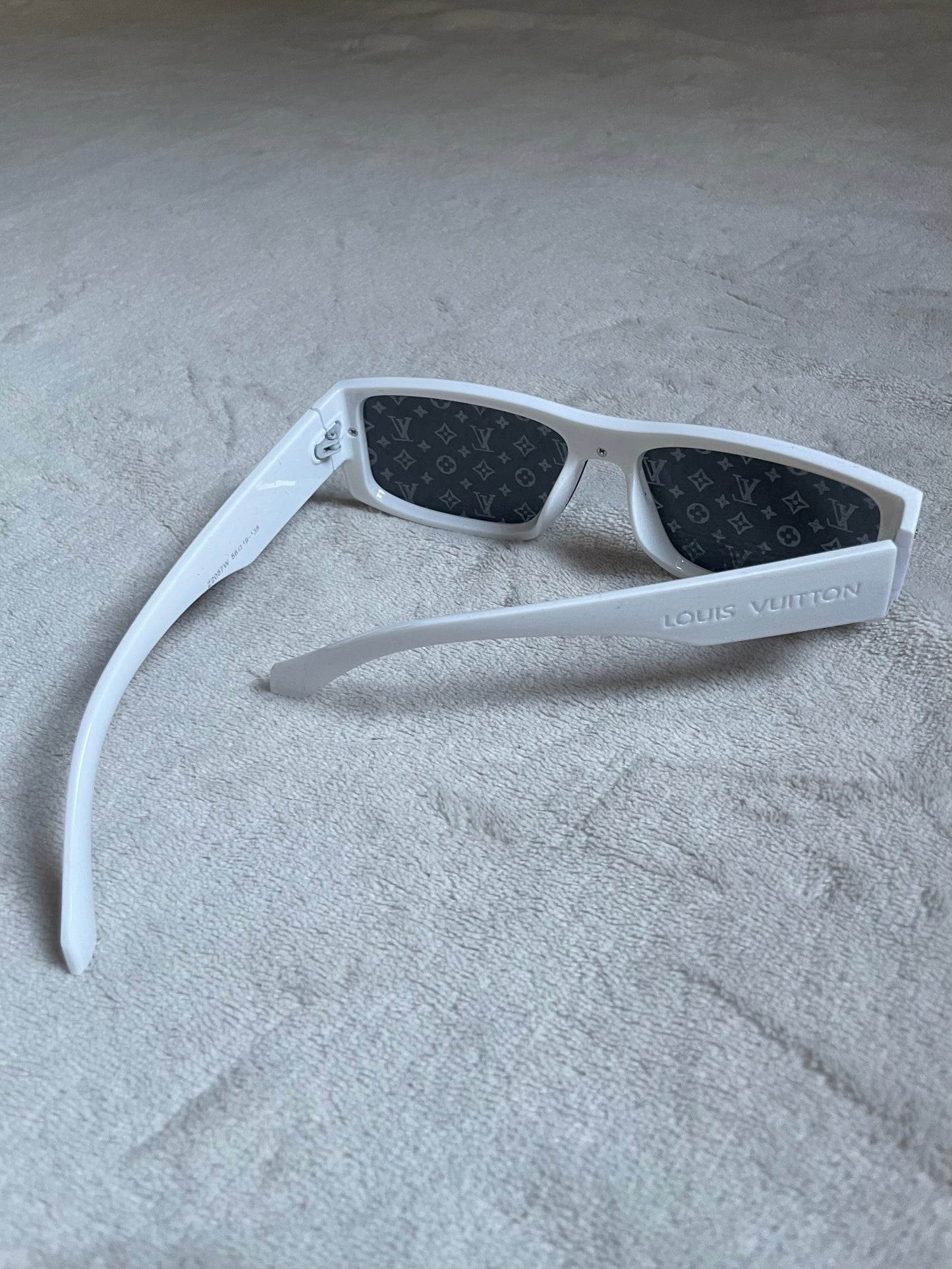 LV Glasses White
