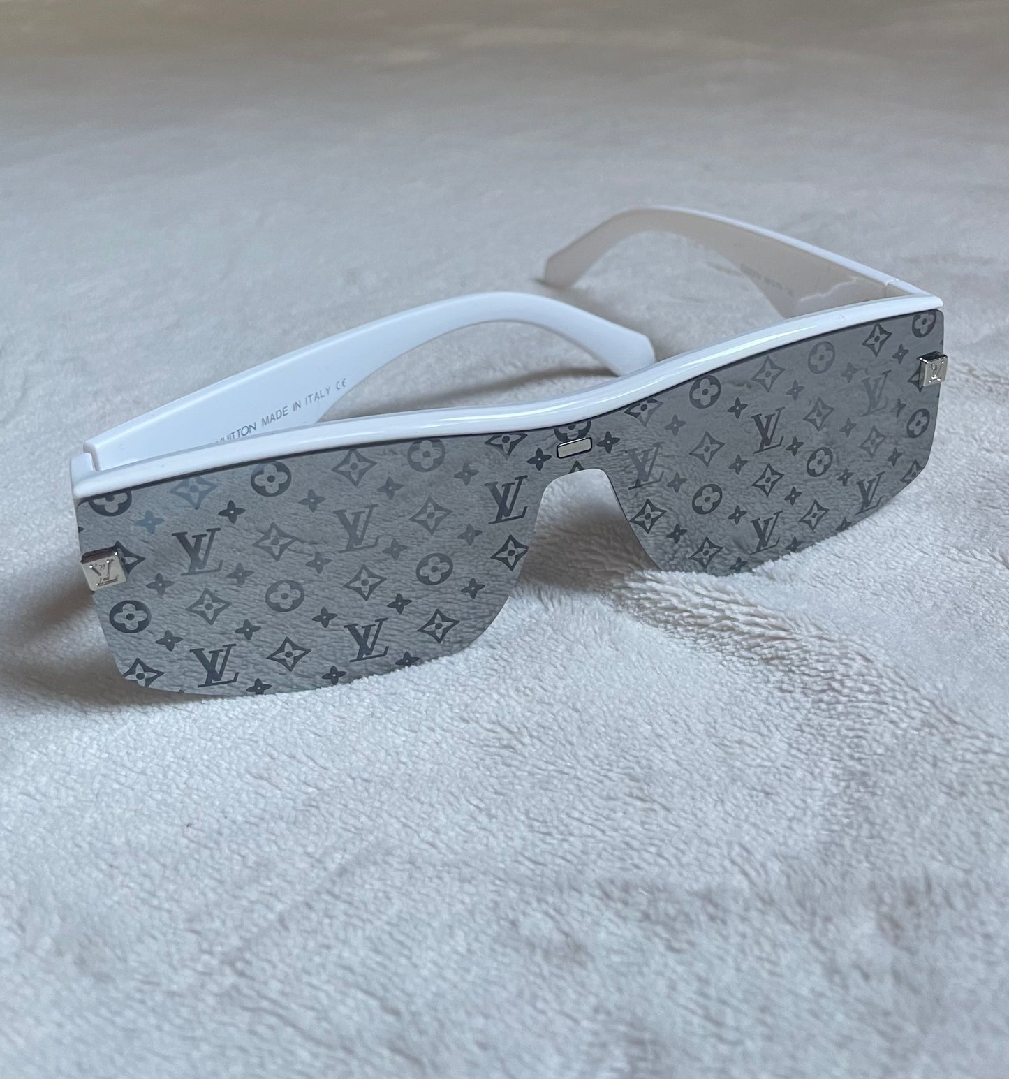 LV Glasses White